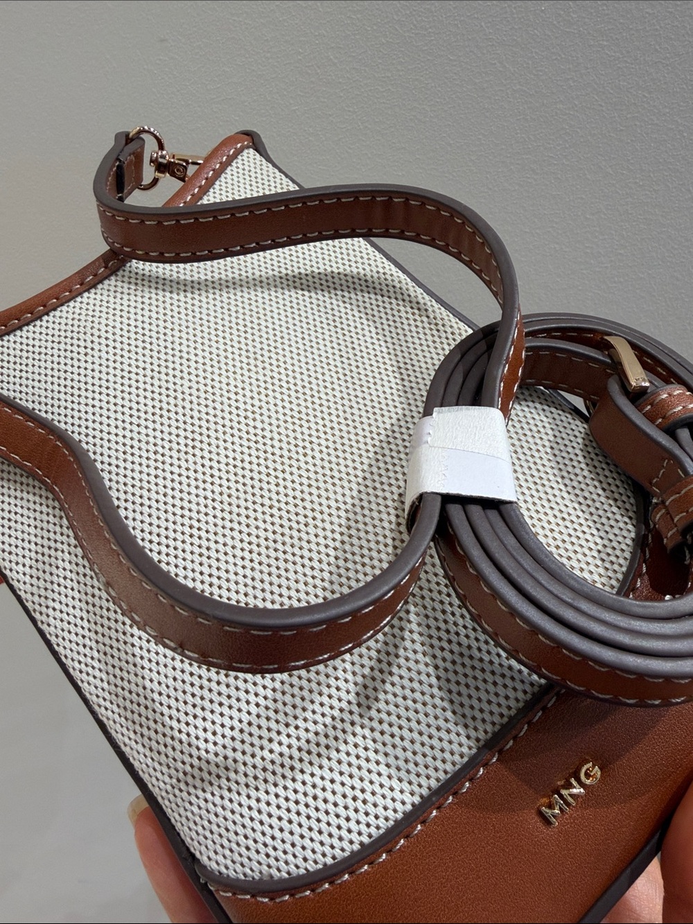 MANGO CANVAS CROSSBODY CELL PHONE CASE - Picture 5 of 6